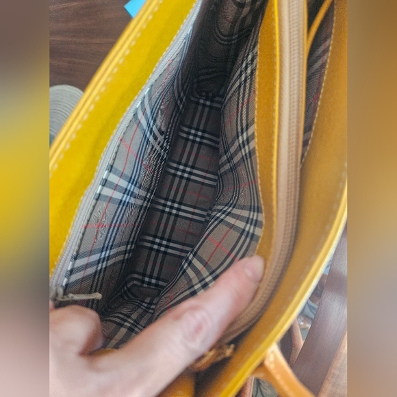 Burberry Bundle! Gorgeous Top Handle Bag And Matching Wallet In EUC - Picture 9 of 16